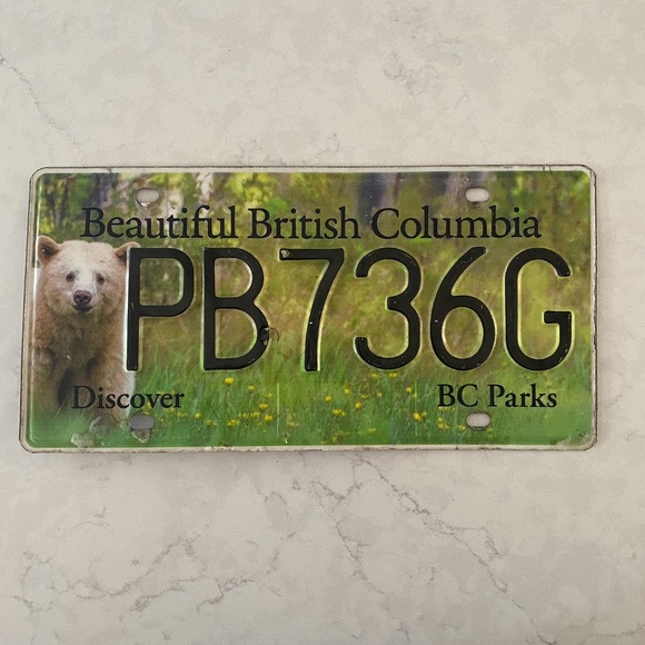 BRITISH COLUMBIA BC PARKS KERMODE BEAR LICENSE PLATE [PB736G] - Picture 1 of 4